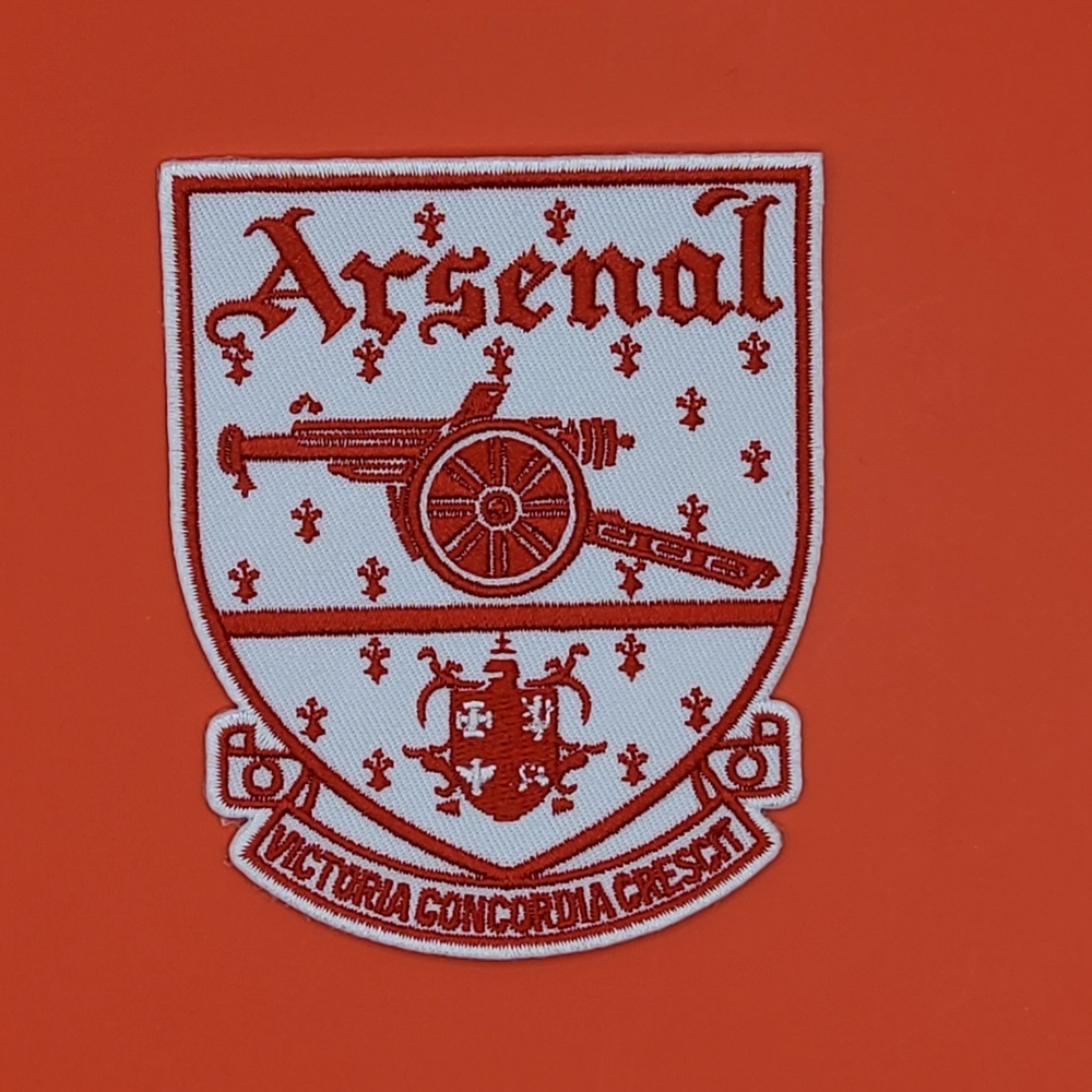 Arsenal Retro Embroidered 3.5" Crest Patch - White & Red